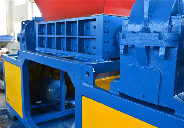 Double shaft shredder