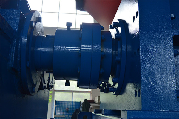 Double shaft shredder